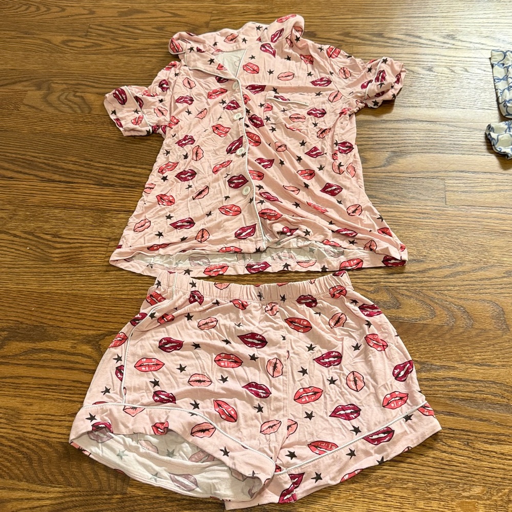 Katie J Junior Girls Pink Lip Print Pajama Set Size XXS